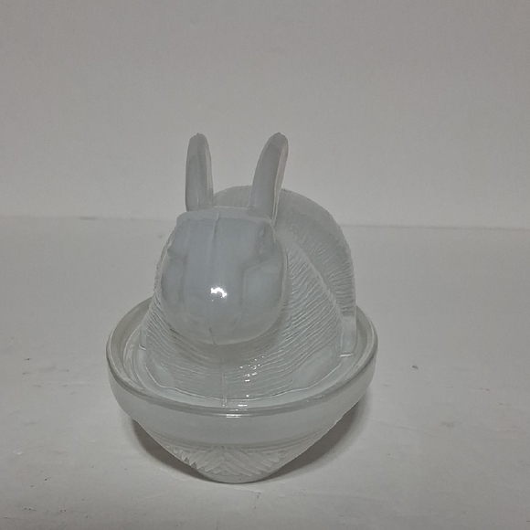 White Glass Rabbit Dish - Picture 2 of 7